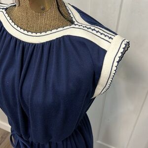 80’S VINTAGE ITEMS BRAND BLUE AND WHITE DRESS SIZE MEDIUM